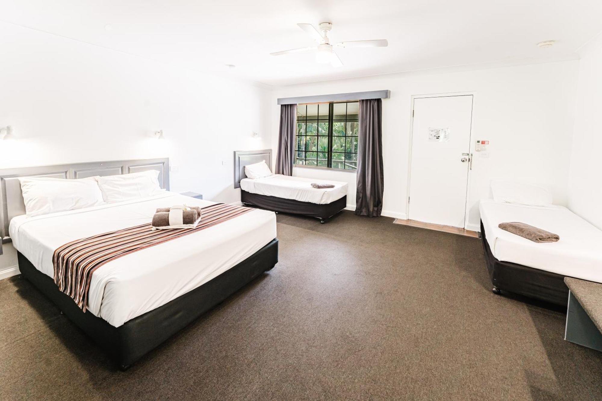 Country 2 Coast Motor Inn Coffs Harbour Exteriör bild